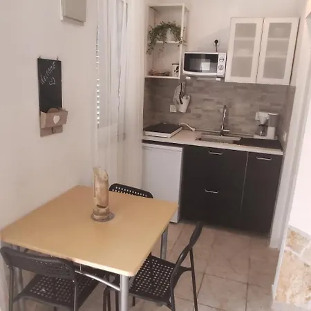 Livaic Zeljko Apartment Pirovac