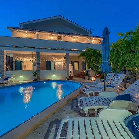 Livaic Zeljko * Pirovac