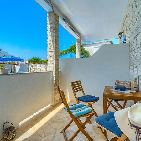 Livaic Zeljko Apartman Pirovac