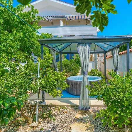 Livaic Zeljko Apartman Pirovac