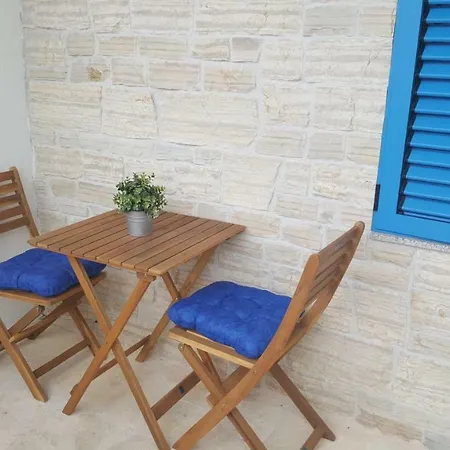 Livaic Zeljko Apartment Pirovac